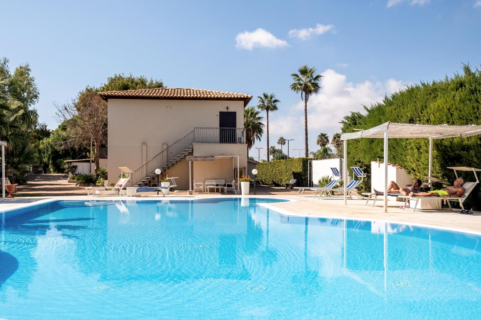 Hotel Aria Di Mare Marina di Ragusa Buitenkant foto